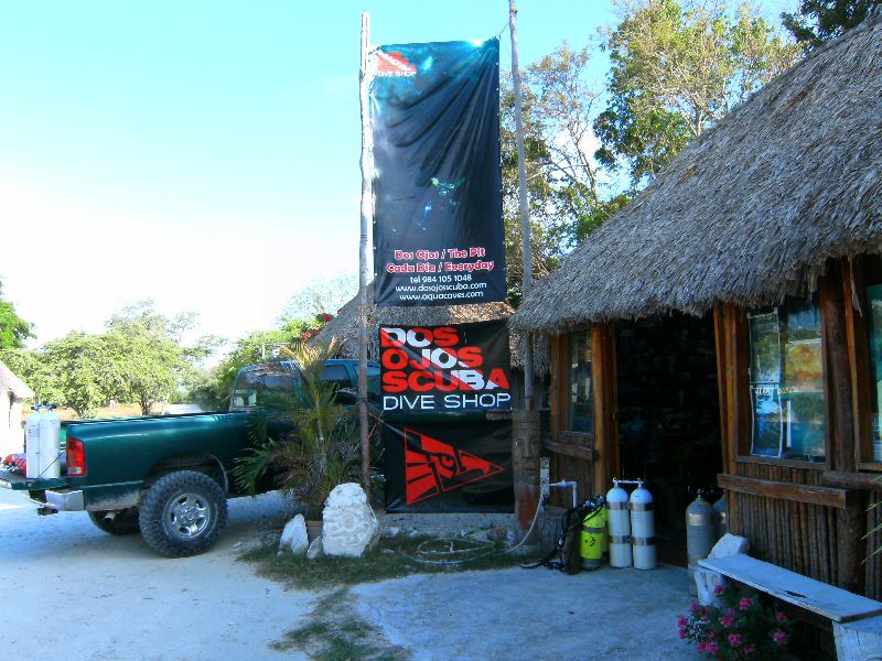 Dos Ojos Dive Shop