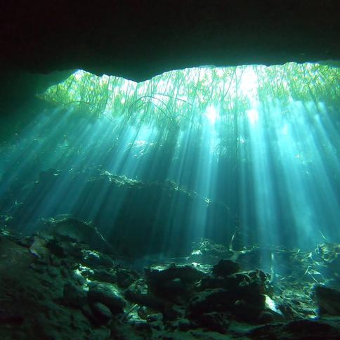 CAVERN DIVING